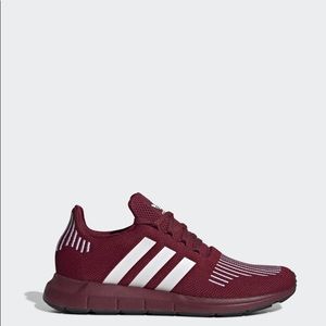 Adidas Mens Swift Run Sneaker,Burgundy